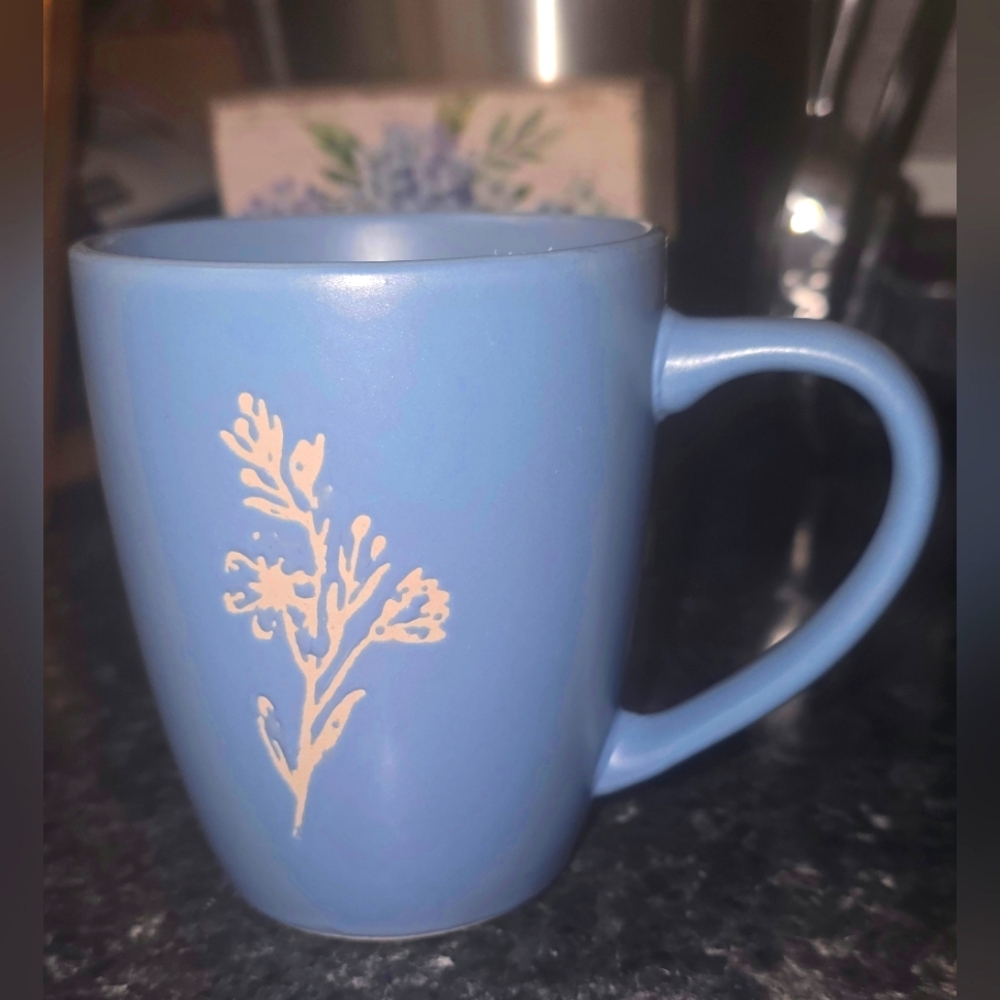 Woodland Cottage Collection Wildflower Blue Coffee Mug Microwave Safe. ☕️